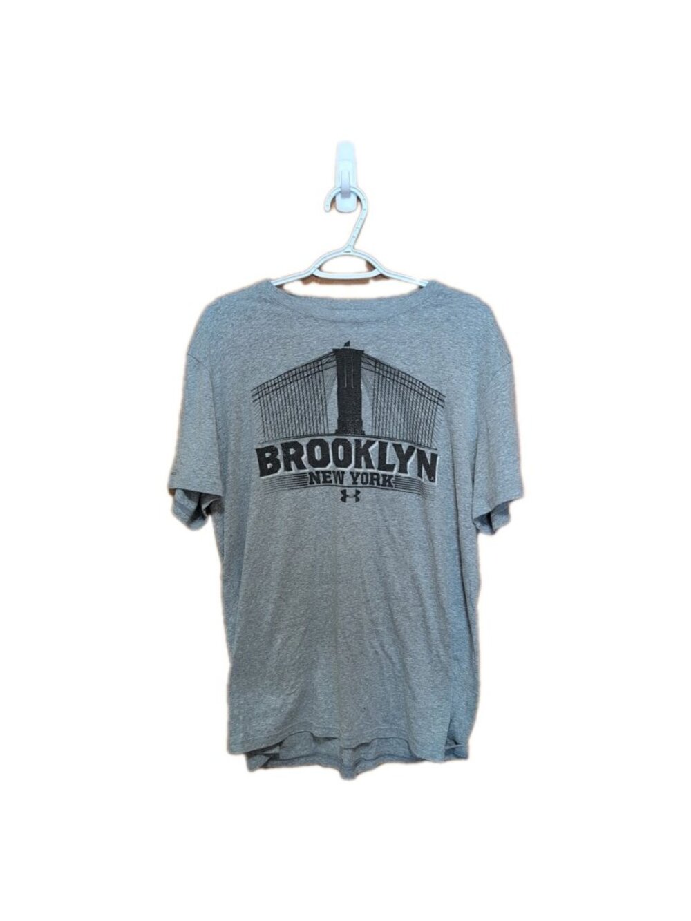 Under Armour Shirt Men's L Gray Short Sleeve T-Shirt Brooklyn Graphic